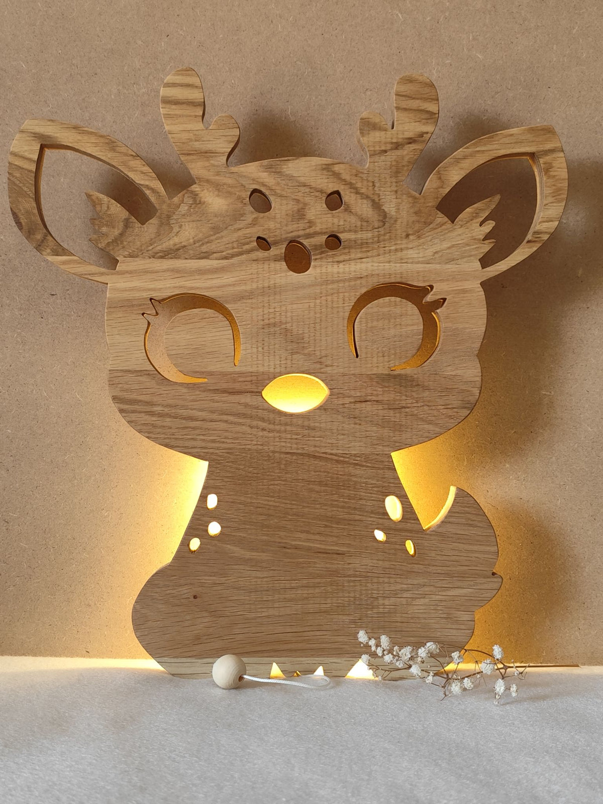 Veilleuse renne en chêne massif sculptée à la main, lumière douce LED pour enfant